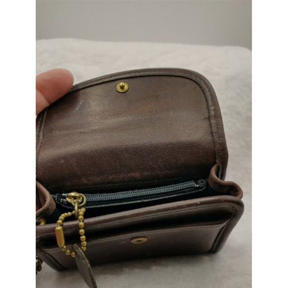 Vintage Coach Brown Leather Keychain Wallet with Zipper Closure & Brass Carabine - Picture 6 of 13